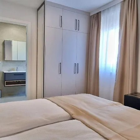1 - 100 M From Sea Apartment *